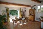 PROPRIETE sur 5500 m2 , 270 M2 Ventabren