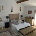 Mas de 300 m2 centre Coudoux Tr�s grands volumes int�rieurs.