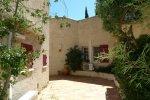 VENTABREN villa 8 pieces avec maisonnette sur 12500 m2 de parcelle
