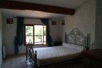 Lambesc, villa 230m� sur 1 hectare, au calme total