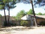 Lambesc propri�t�e 240m� sur 1 hectare.