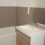 A LOUER � l'ann�e � CABOURG, grand T2 dans villa Normande Typique. Grand S�jour, cuisine �quip�e, une chambre,