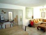 Villa T5 120m� sur 900m� de terrain avec piscine.