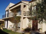 Lambesc, villa  T7 168m� sur 926m� de terrain clos.