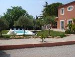A P�lissanne sur un terrain de 1200 m2 , tr�s belle villa avec de beaux volumes et de belles prestations !