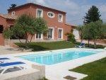 A P�lissanne sur un terrain de 1200 m2 , tr�s belle villa avec de beaux volumes et de belles prestations !
