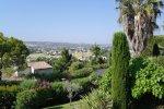A 20 minutes d'Aix en provence , quartier residentiel , vue imprenable , villa de prestige !!